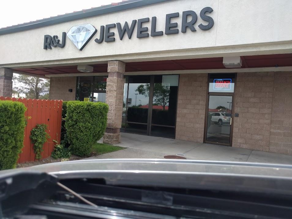 A & J Jewelers