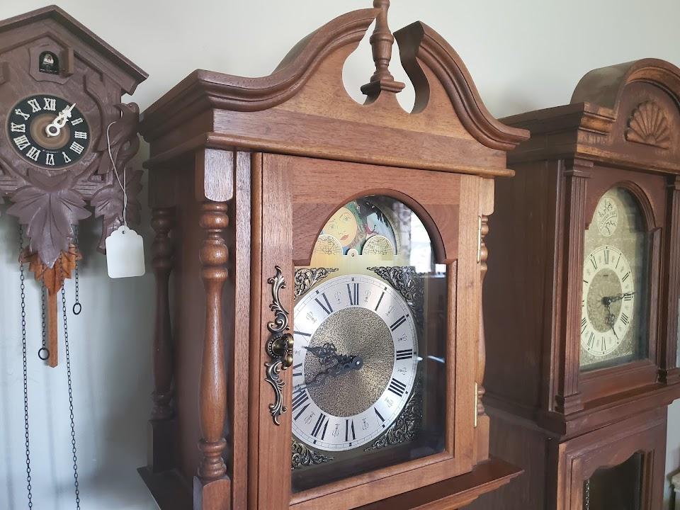 Big Hands Clocks