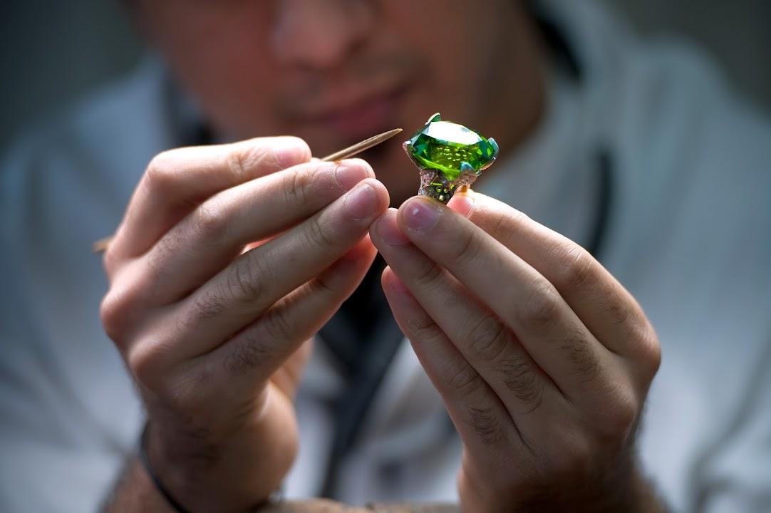 Fixology Jewelry, Watch, and Smartphone Repair