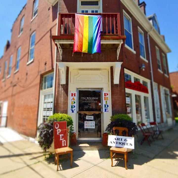 The Bricoleur - Art, Antiques and Repurposed Goods plus Antique lamp repair