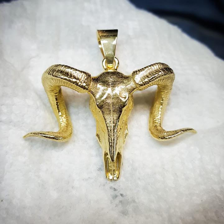 V.I.P. Custom Jewelry & Grillz